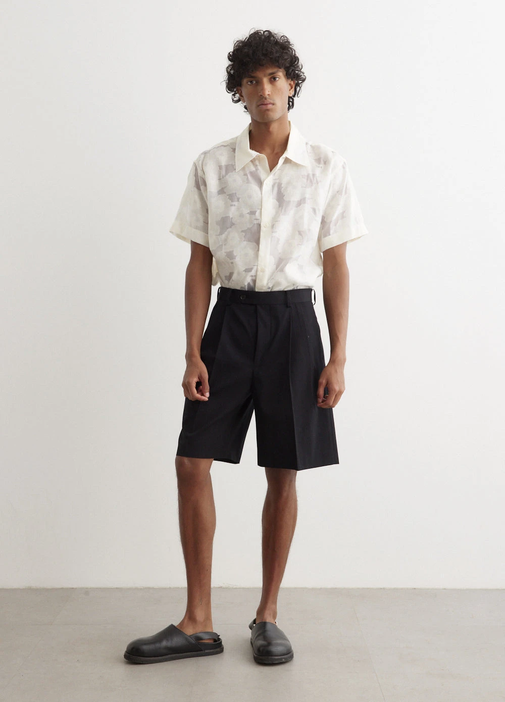 Light Wool Max Gabardine Shorts 1 Light Wool Max Gabardine Shorts