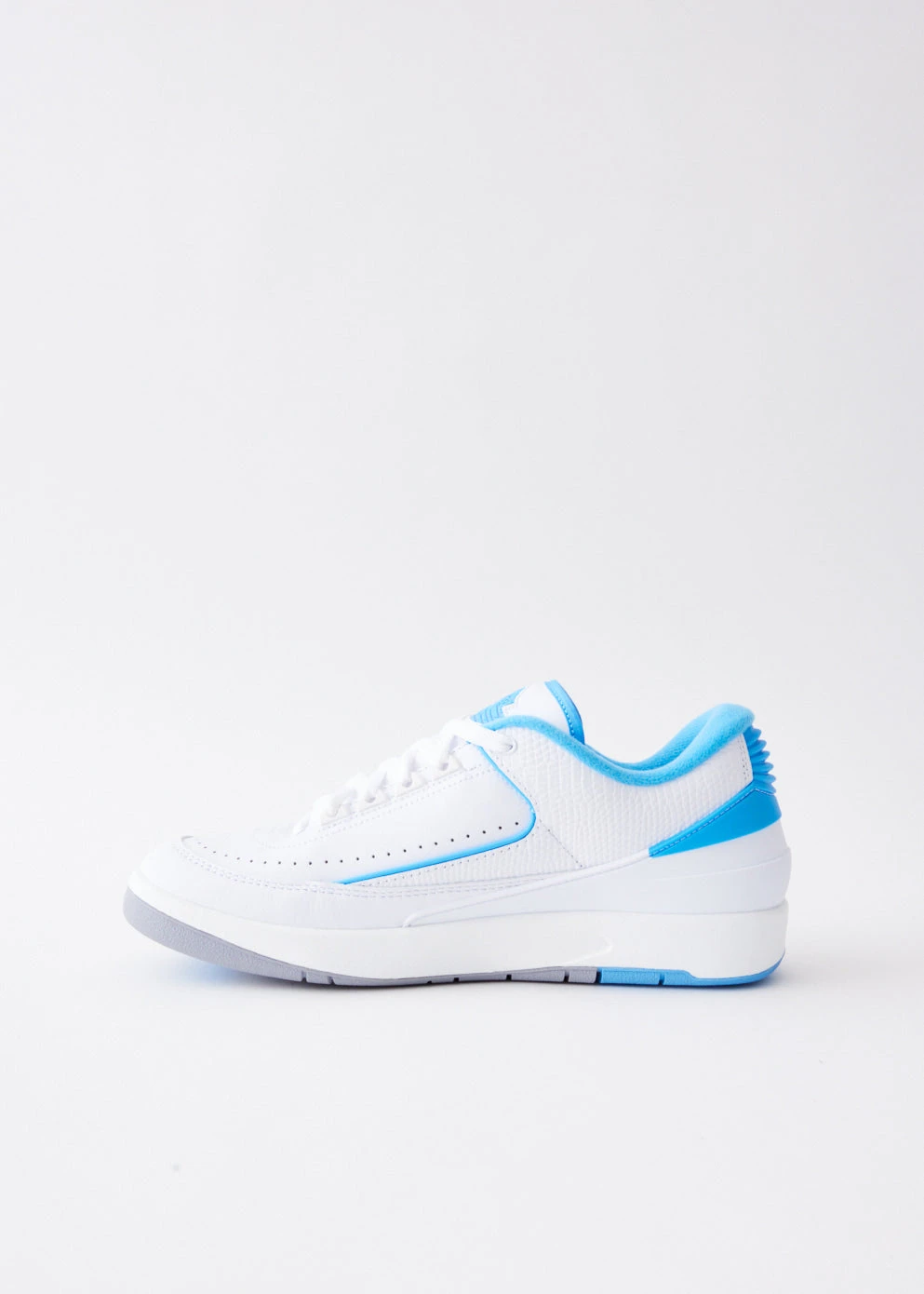 Nike Air Jordan 2 Retro Low 'University Blue' Sneakers 4 Nike Air Jordan 2 Retro Low 'University Blue' Sneakers - Image 4