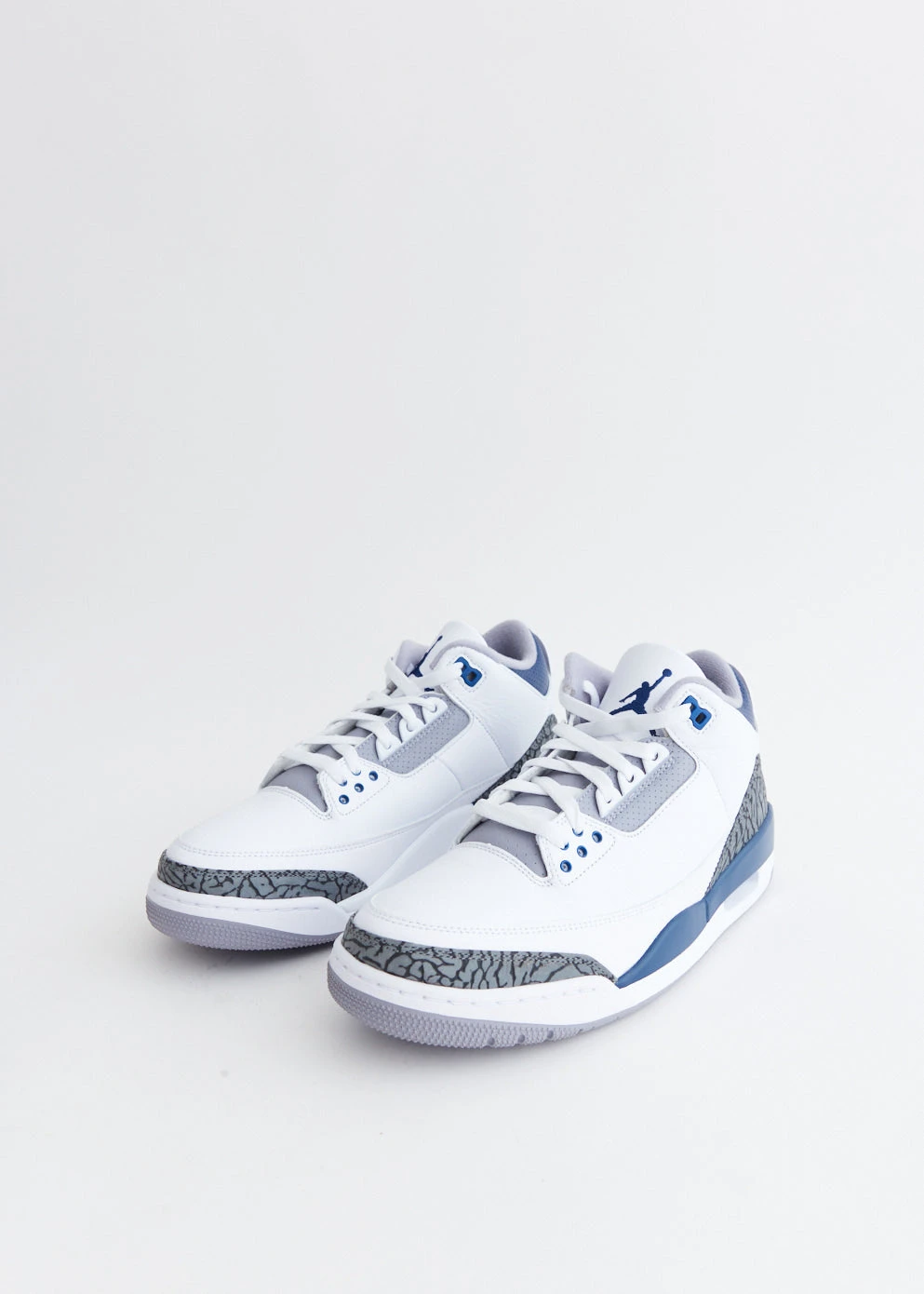 Nike Air Jordan 3 Retro 'Midnight Navy' Sneakers 2 Nike Air Jordan 3 Retro 'Midnight Navy' Sneakers - Image 2