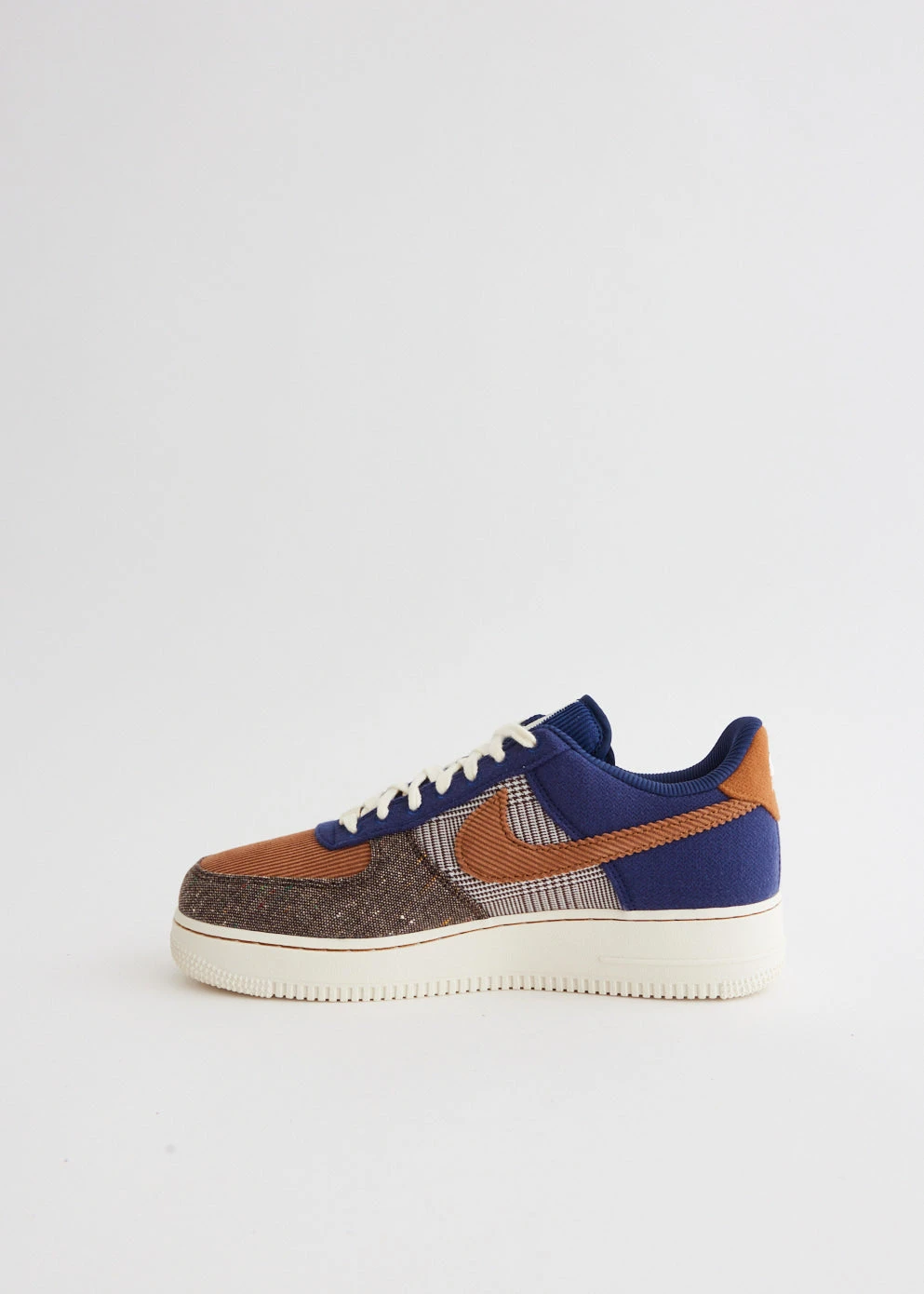 Nike Air Force 1 '07 Premium 'Tweed Corduroy' Sneakers 5 Nike Air Force 1 '07 Premium 'Tweed Corduroy' Sneakers - Image 5
