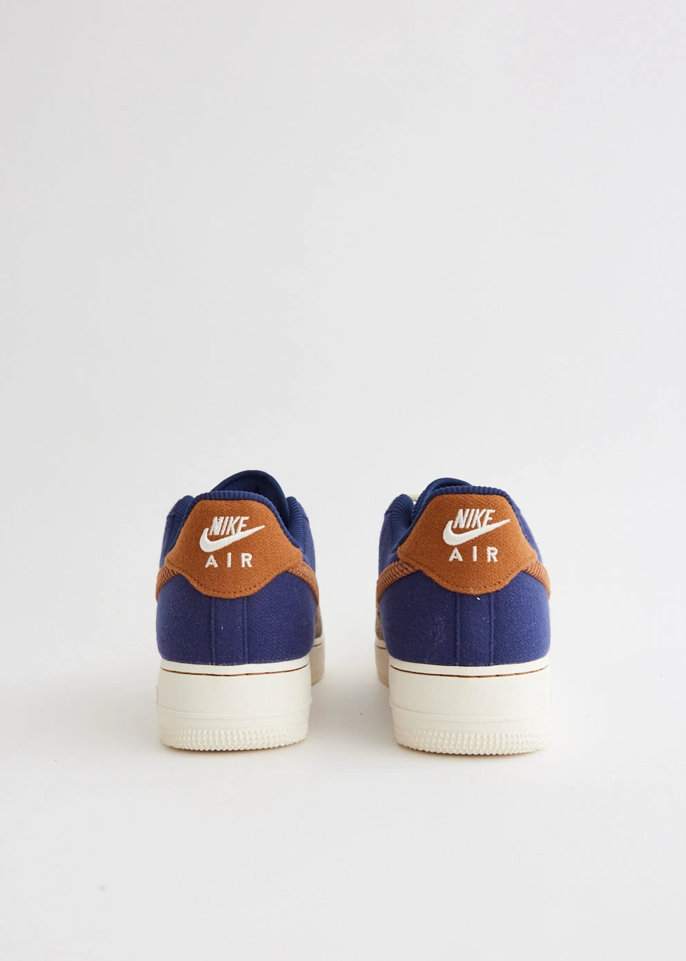 Nike Air Force 1 '07 Premium 'Tweed Corduroy' Sneakers 4 Nike Air Force 1 '07 Premium 'Tweed Corduroy' Sneakers - Image 4